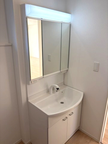 塩尻市大門八番町の独立洗面台