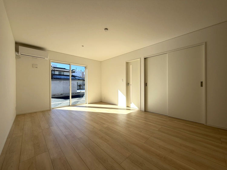 塩尻市大門八番町の居間・リビング