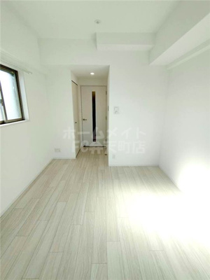 【居間・リビング】 | エスリード弁天町クレール | 使いやすい居間です