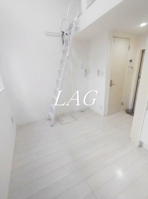 【居間・リビング】 | リヴィエール明大前 | 洋室のお部屋です。