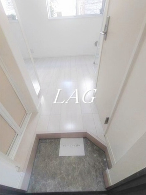 【玄関】 | リヴィエール明大前 | 玄関です。