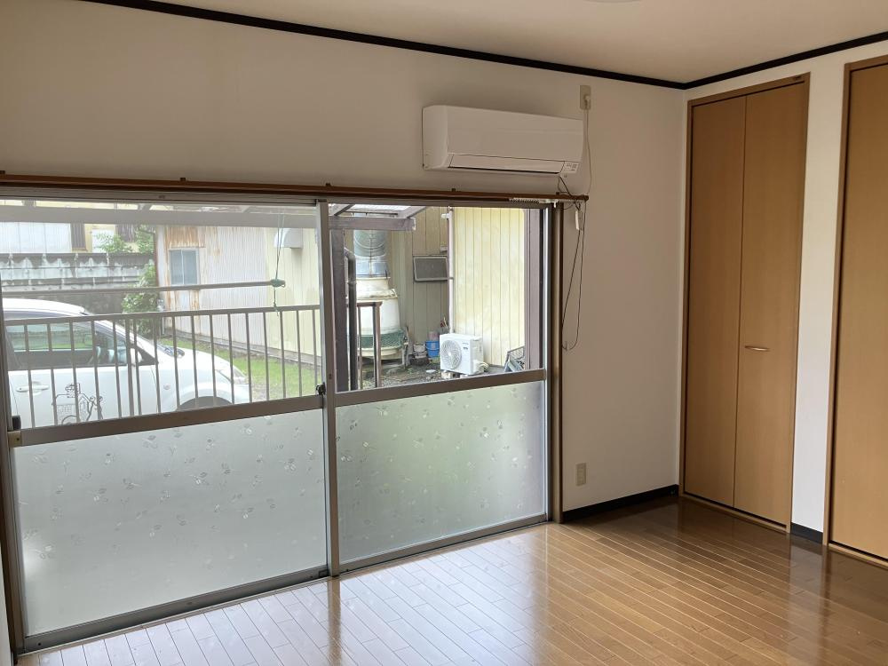 間ノ島一戸建賃貸アパートの洋室