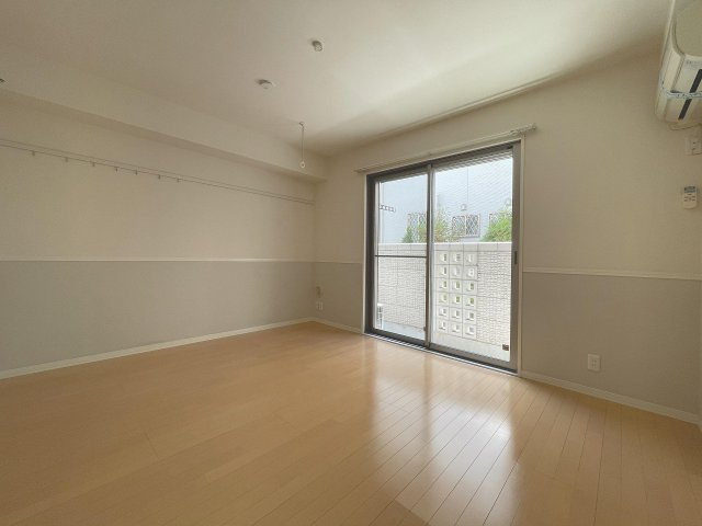 グレースコート蓮沼の洋室