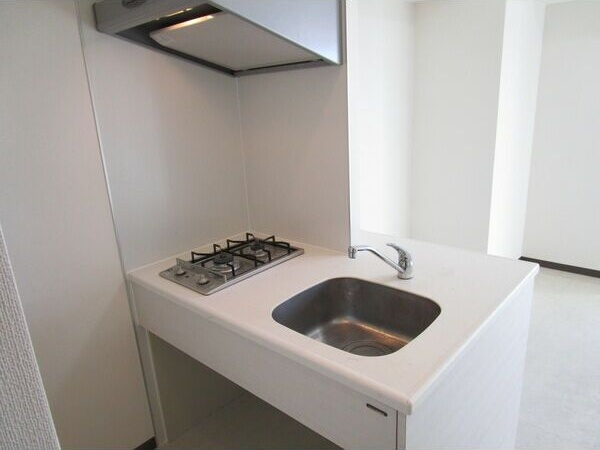 スクエア・アパートメントのキッチン