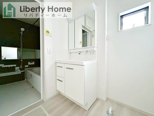 日立市東町3期　新築戸建　2号棟の独立洗面台