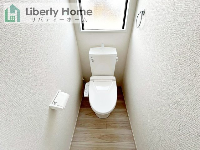 日立市東町3期　新築戸建　2号棟のトイレ