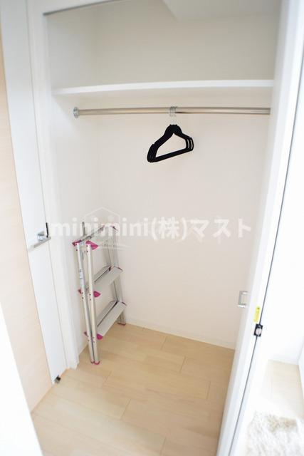 大阪市中央区上汐１丁目の賃貸マンションの収納