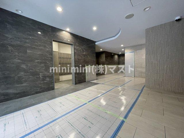大阪市中央区博労町１丁目の賃貸マンションのロビー