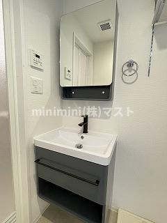 大阪市中央区博労町１丁目の賃貸マンションの洗面所