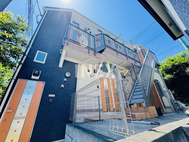 横浜市神奈川区斎藤分町のアパートの外観