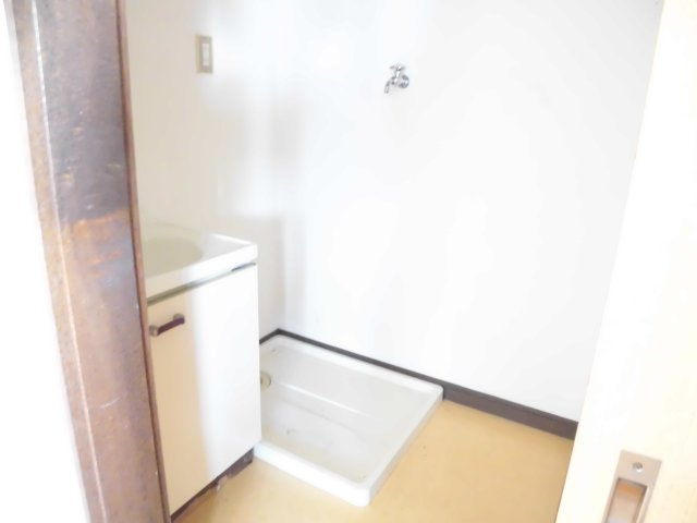 広沢コーポ２の設備|室内洗濯機置き場