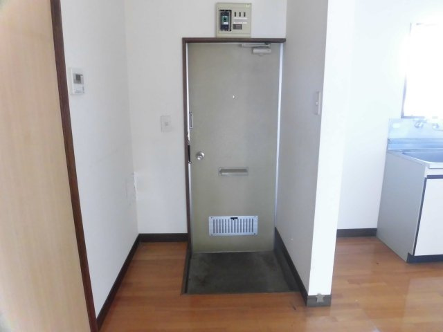 広沢コーポ２の玄関