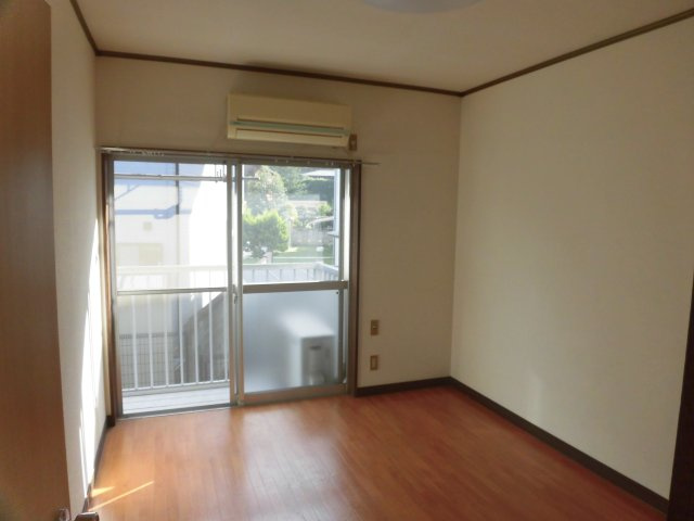 広沢コーポ２の居間・リビング