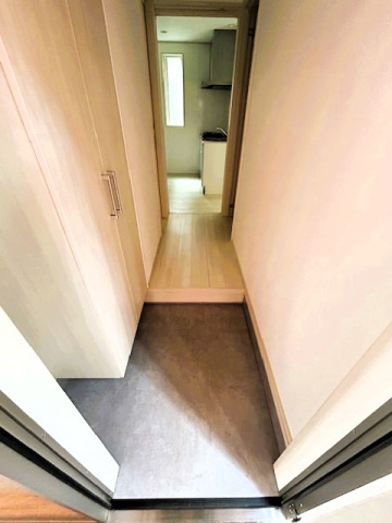 ヴェリテ柏町の玄関