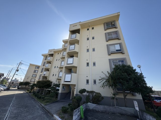 明石大窪住宅4号棟