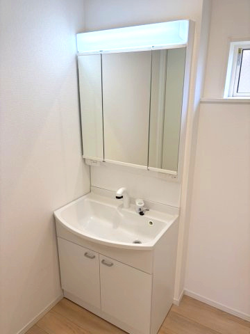 塩尻市大門八番町の独立洗面台