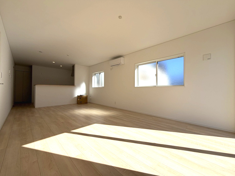 塩尻市大門八番町の居間・リビング