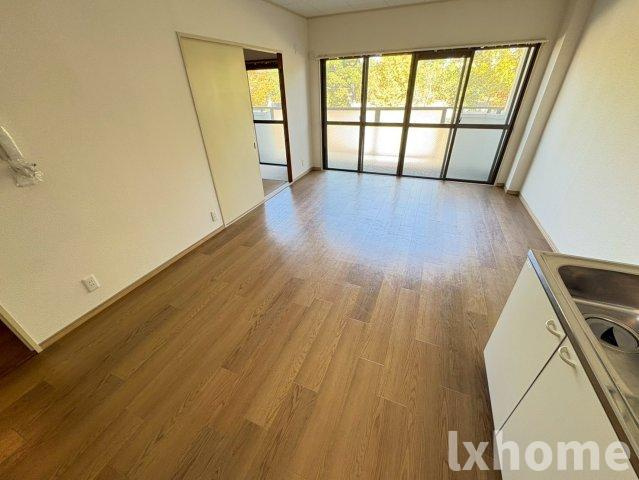 サークハイツの居間・リビング|使いやすい居間です