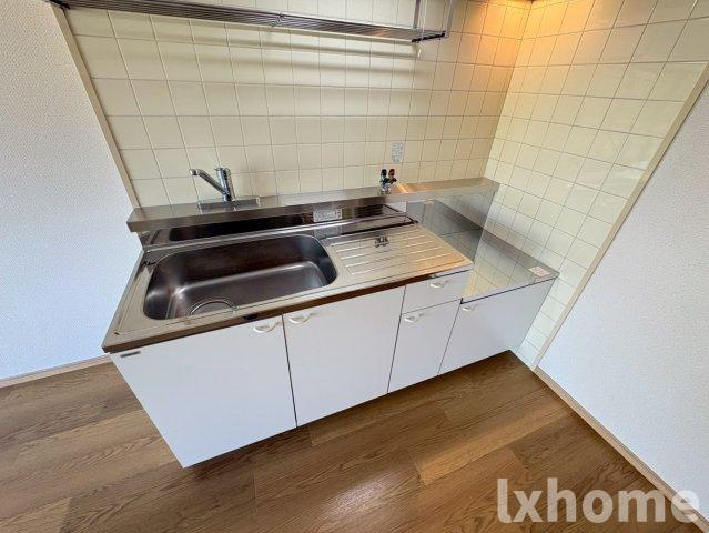 サークハイツのキッチン|コンパクトなキッチンで掃除もラクラク