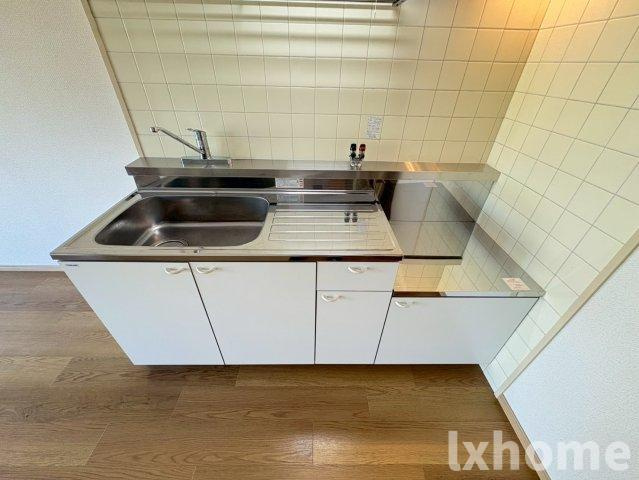 サークハイツのキッチン|コンパクトなキッチンで掃除もラクラク