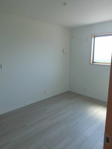 SApt玉津町の洋室