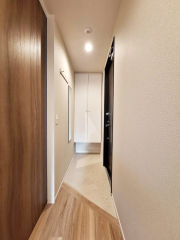 ＦＯＮＴＡＩＮＥ　ＢＬＥＡＵの玄関