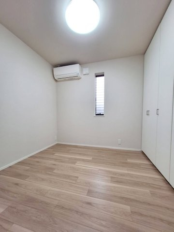 ＦＯＮＴＡＩＮＥ　ＢＬＥＡＵの居間・リビング