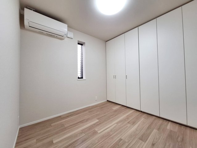 ＦＯＮＴＡＩＮＥ　ＢＬＥＡＵの居間・リビング