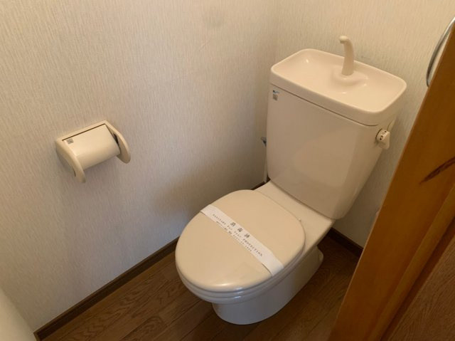 アーバンハイツ小路口Cのトイレ|※室内画像は類似物件のもの