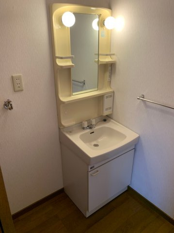 アーバンハイツ小路口Cの洗面所|※室内画像は類似物件のもの