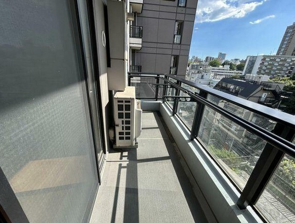 【バルコニー】