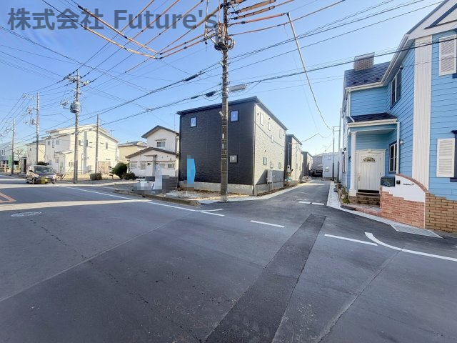 三郷市鷹野4丁目　新築戸建　全6棟　5号棟の前面道路含む現地写真|前面道路含む現地写真です。