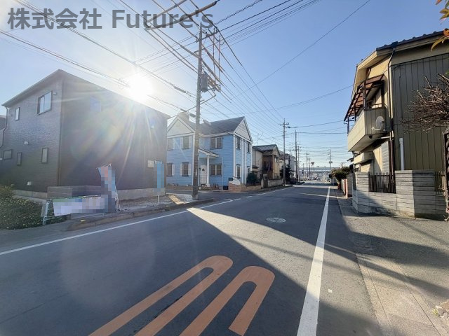 三郷市鷹野4丁目　新築戸建　全6棟　6号棟の前面道路含む現地写真|前面道路含む現地写真です。