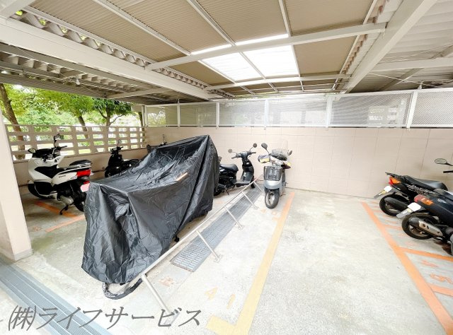 【その他共用部分】 | レックスタウン新高２号館 | バイク置場