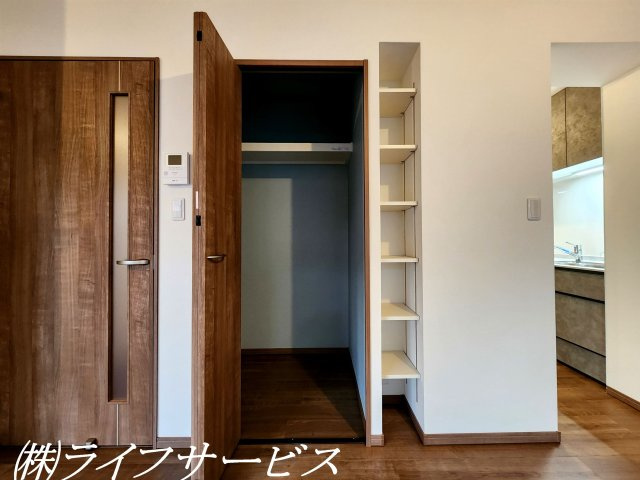 【収納】 | レックスタウン新高２号館 | キッチン横にパントリーあり！