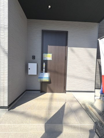 【玄関】 | 糸島市潤3丁目3期　3号棟（全5棟）【仲介手数料無料・0円】 | 現地写真。