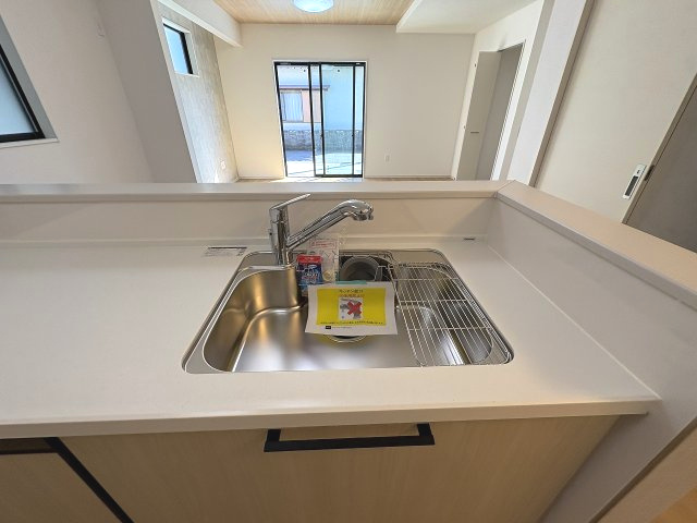 【キッチン】 | 糸島市潤3丁目3期　3号棟（全5棟）【仲介手数料無料・0円】 | 現地写真。