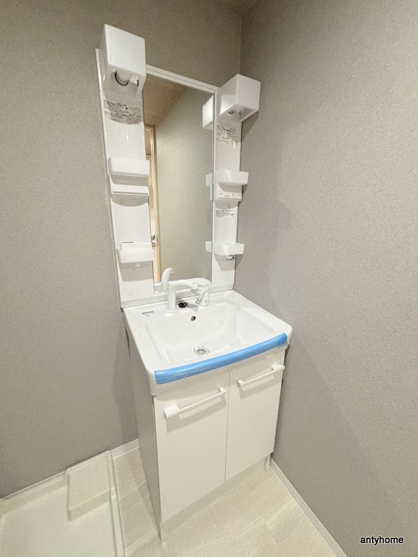 アスリート本町リバーウエスト　仲介手数料無料の洗面所