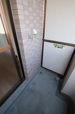 【設備】 | プリミエール白鷺 | 室外洗濯機置場