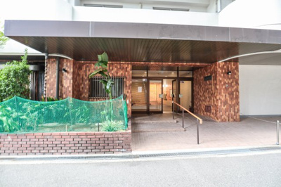 【エントランス】 | ストークマンション長堀 | 長堀通りに面したマンションです
