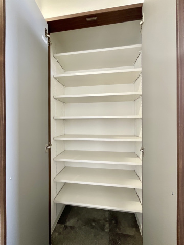 ラルジュ皆実の収納