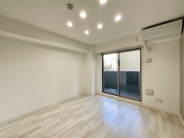 ラルジュ皆実の居間・リビング