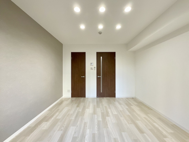 ラルジュ皆実の居間・リビング