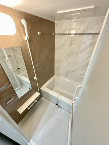 ラルジュ皆実の浴室