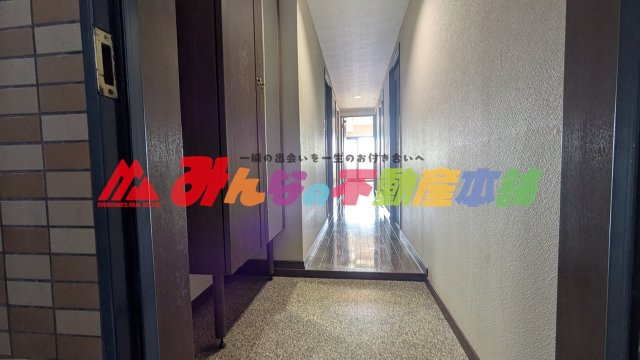 ネオハイツ国分の玄関