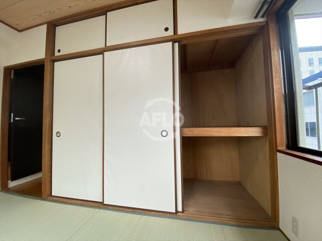 グランドメゾン船場の収納|グランドメゾン船場　押入れ