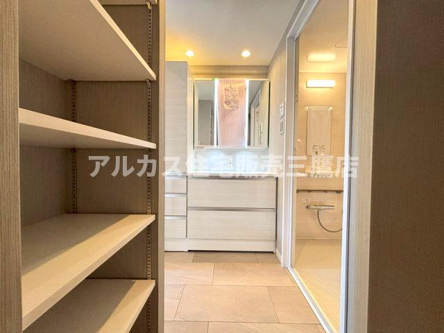 グランスイート三鷹下連雀 の洗面所