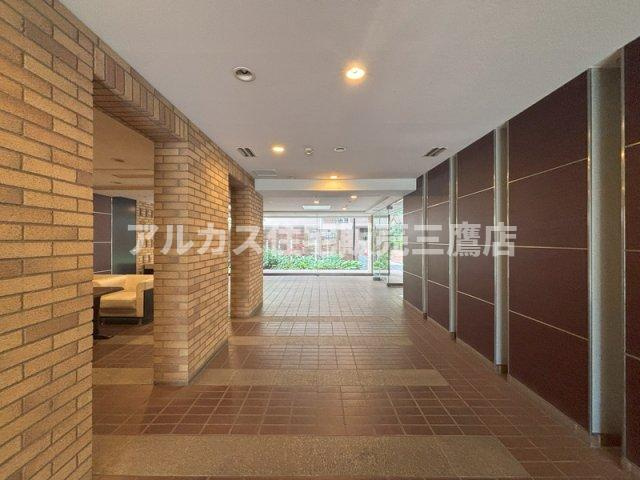 グランスイート三鷹下連雀 のロビー