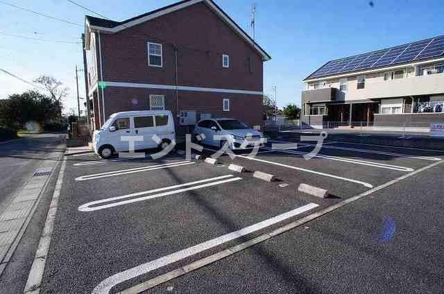 ファイン・グラースⅠの駐車場|高崎、前橋のお部屋探しはエンドスケープまで！お客様の理想お聞かせ下さい♪