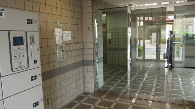 リエス西船橋のエントランス|エントランスにはオートロックが御座います